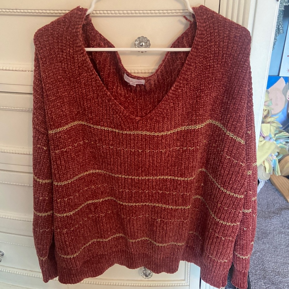 Pink Lily V-Neck Sweatsr